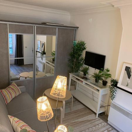 Studio Moderne Au Coeur De Paris Batignolles Luaran gambar