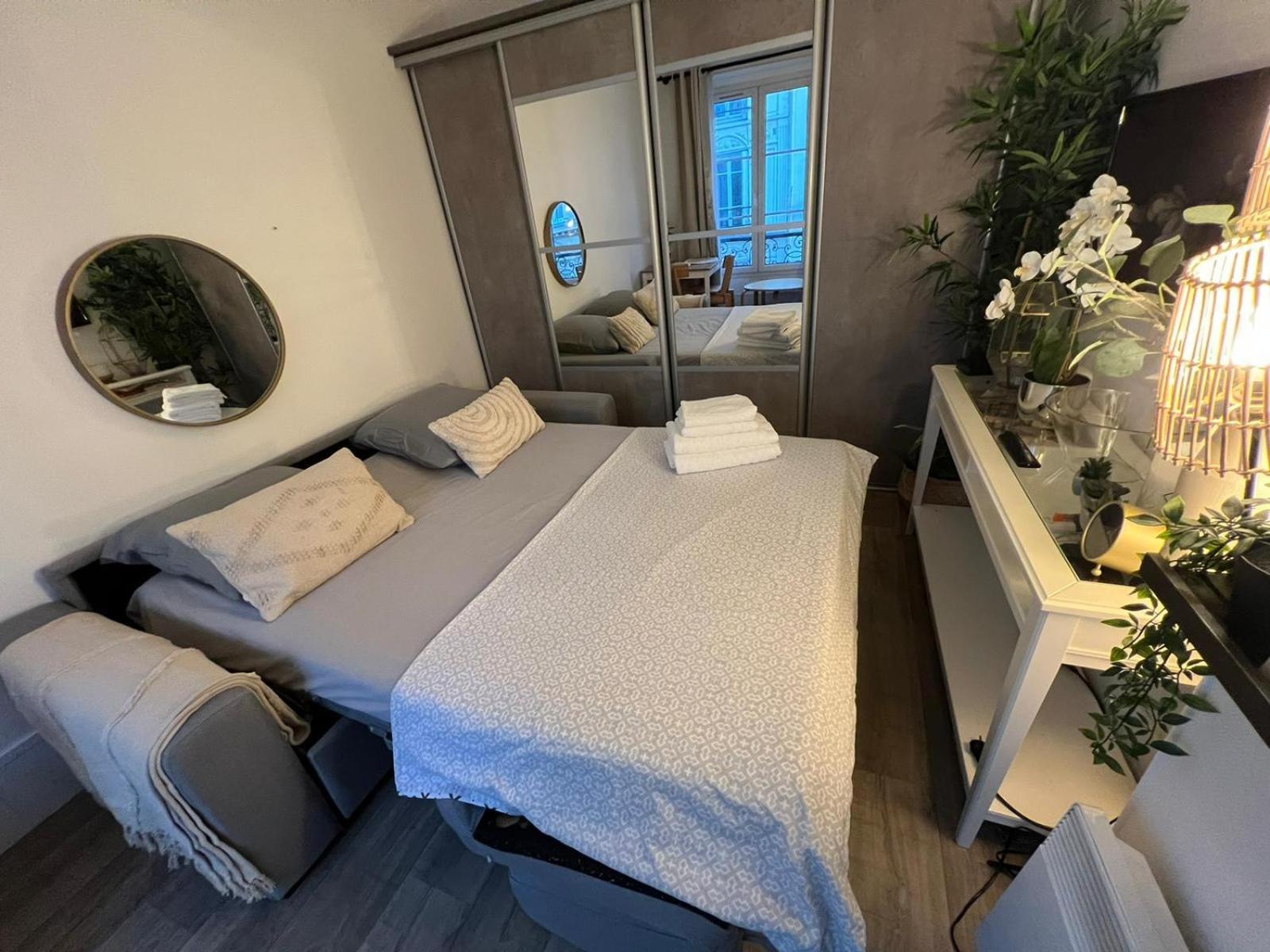 Studio Moderne Au Coeur De Paris Batignolles Luaran gambar